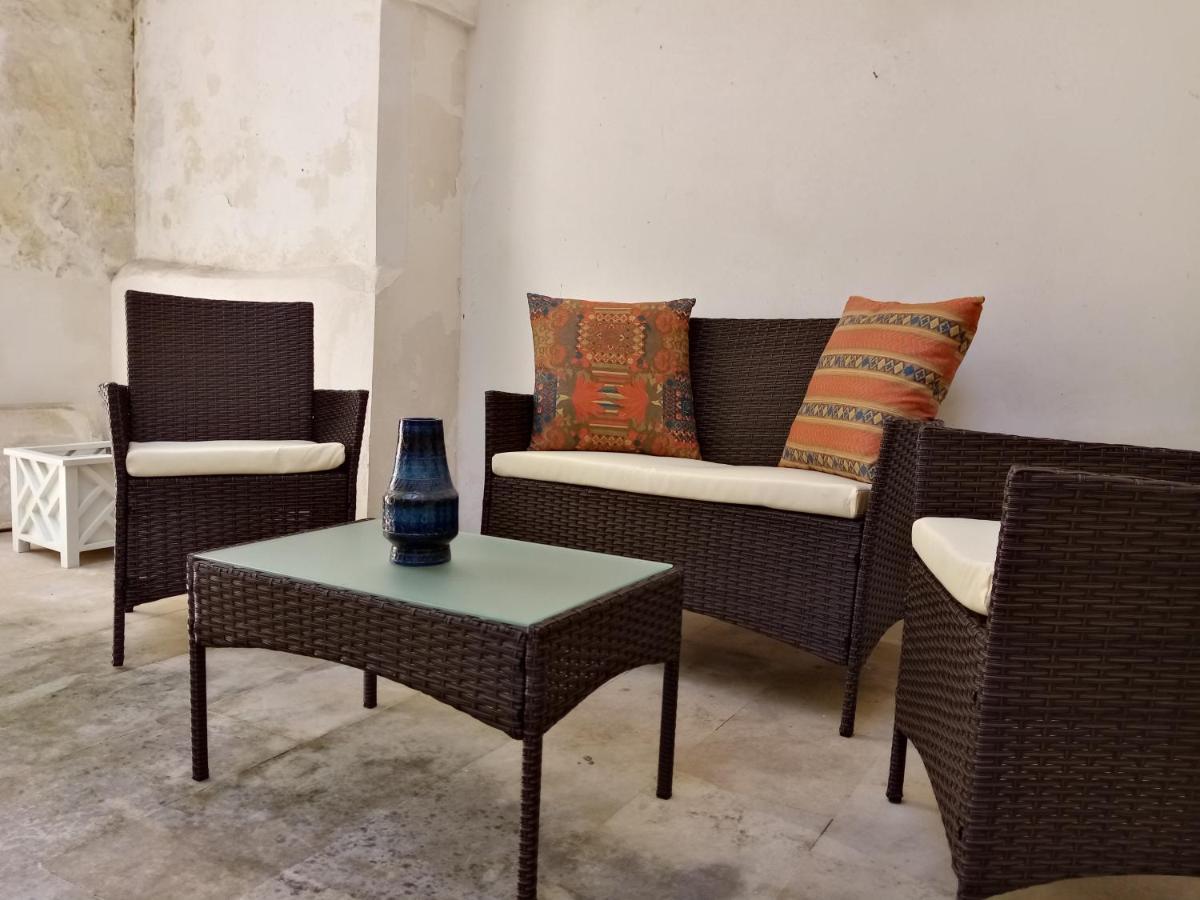 Dimora Storica Le Perle Bed & Breakfast Lecce Dış mekan fotoğraf